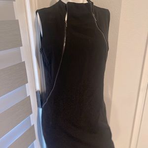 Black women’s dress with adorable zipper front